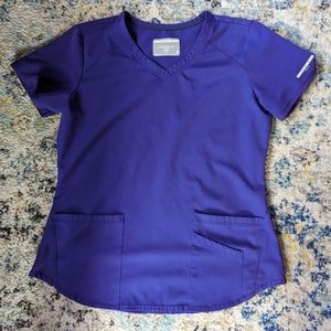 Sketchers medium grape purple scrub top